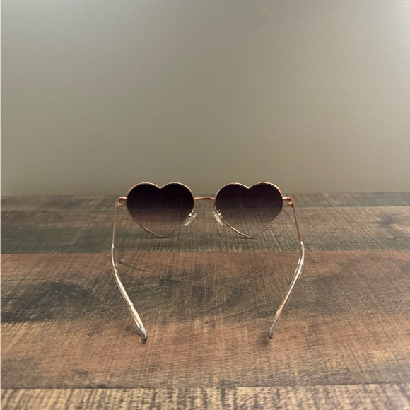Quay Australia Heartbreaker sunglasses - Rose Gold/Copper Fade - Picture 3 of 4